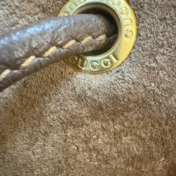 Vintage Authentic Gucci Suede Drawstring Backpack –‎ Brown main image 4